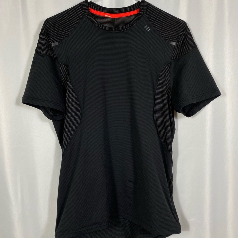 Lululemon reflective light as air tech ll